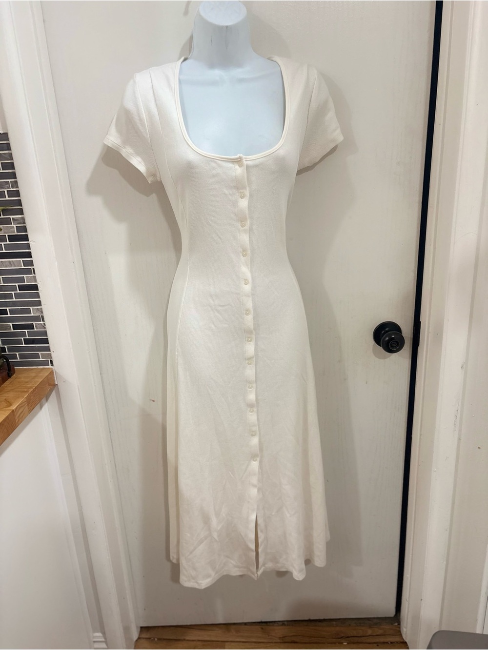 Universal Thread Classic Cream Button-Front Midi Dress